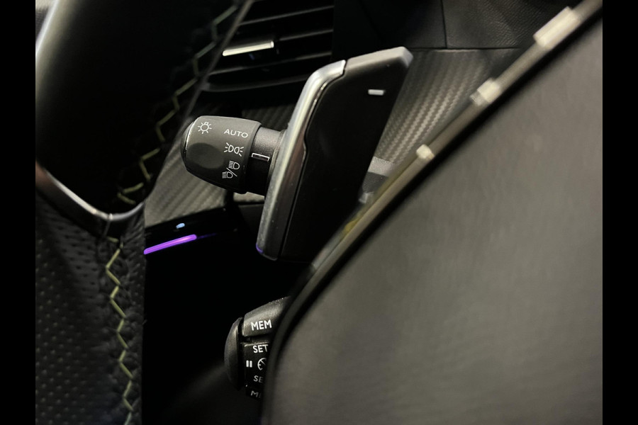 Peugeot 2008 1.2 PureTech 130pk Automaat GT-Line Navigatie Apple Carplay/Android Auto Camera Parkeersensoren Ledverlichting Cruise Control Virtual Cockpit Climate Control Lichtmetalen velgen