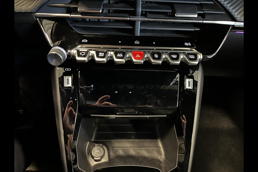 Peugeot 2008 1.2 PureTech 130pk Automaat GT-Line Navigatie Apple Carplay/Android Auto Camera Parkeersensoren Ledverlichting Cruise Control Virtual Cockpit Climate Control Lichtmetalen velgen