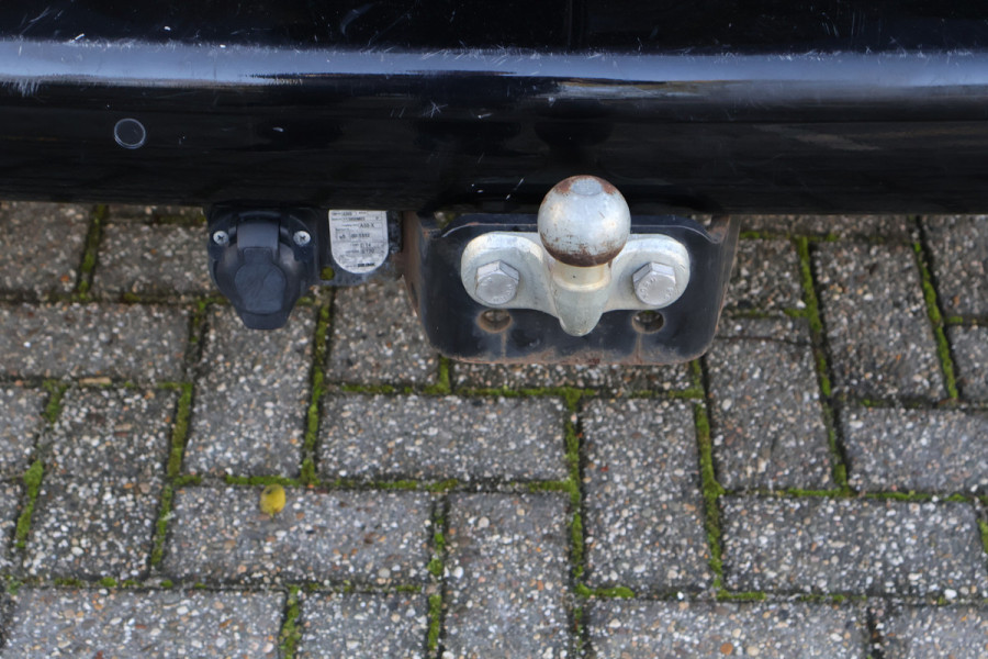 Volkswagen Transporter 2.0 TDI 150pk L2 H1 35 Jaar Derks Editie