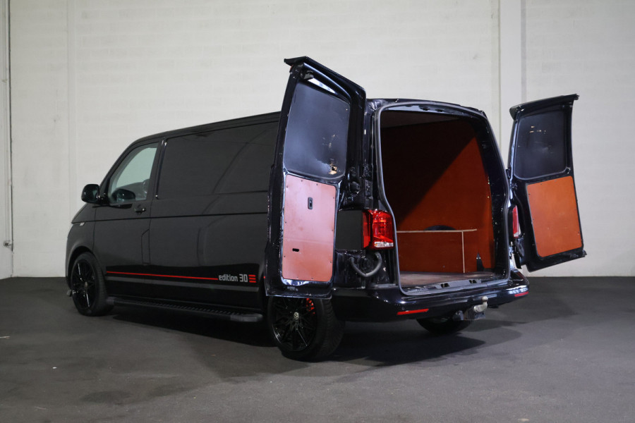Volkswagen Transporter 2.0 TDI 150pk L2 H1 35 Jaar Derks Editie