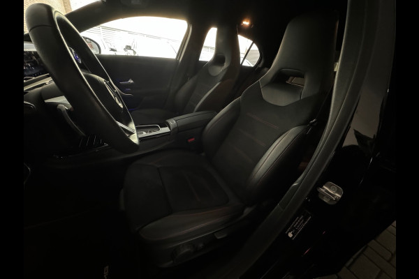 Mercedes-Benz A-Klasse 180 AMG Stoelverwarming|Camera|Sfeerverlichting