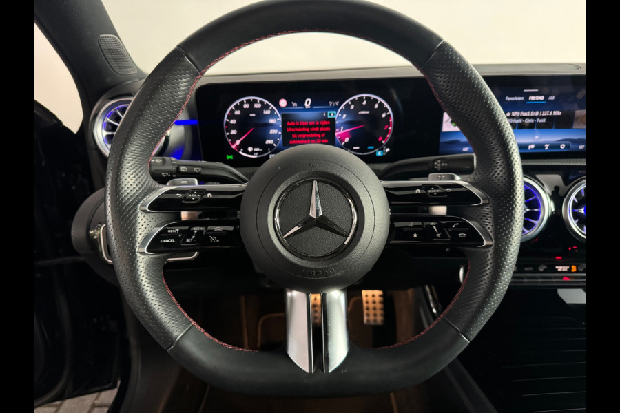Mercedes-Benz A-Klasse 180 AMG Stoelverwarming|Camera|Sfeerverlichting