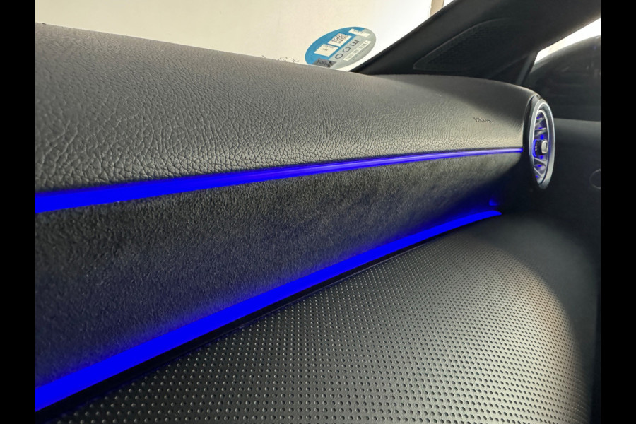 Mercedes-Benz A-Klasse 180 AMG Stoelverwarming|Camera|Sfeerverlichting