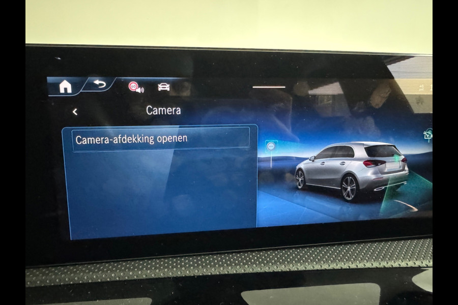 Mercedes-Benz A-Klasse 180 AMG Stoelverwarming|Camera|Sfeerverlichting