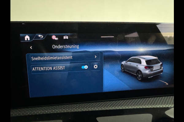 Mercedes-Benz A-Klasse 180 AMG Stoelverwarming|Camera|Sfeerverlichting