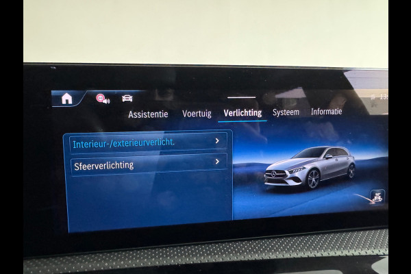 Mercedes-Benz A-Klasse 180 AMG Stoelverwarming|Camera|Sfeerverlichting