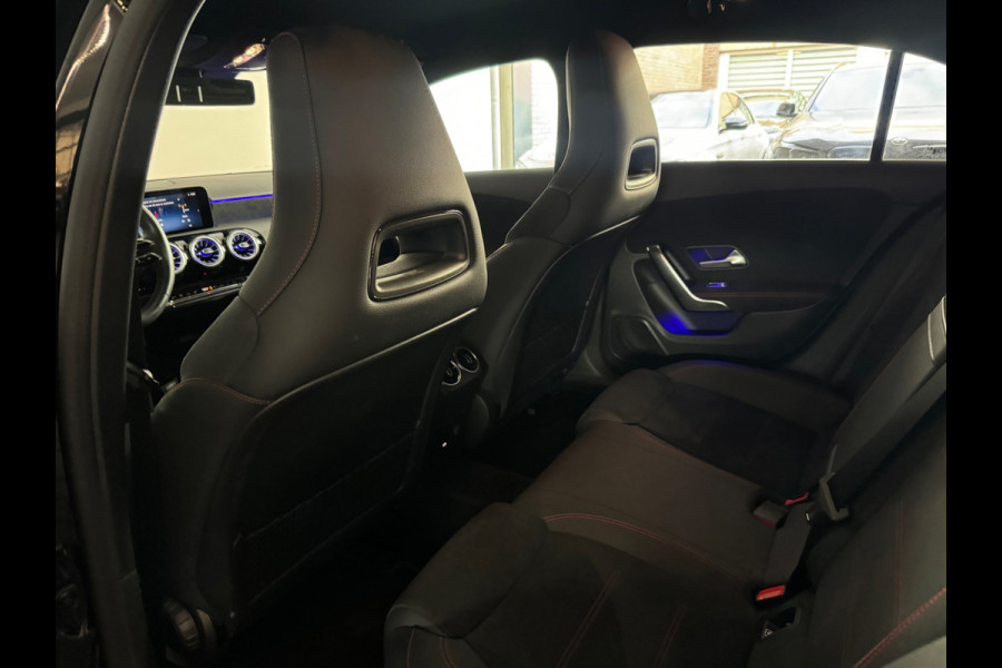 Mercedes-Benz A-Klasse 180 AMG Stoelverwarming|Camera|Sfeerverlichting