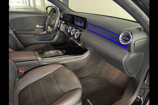 Mercedes-Benz A-Klasse 180 AMG Stoelverwarming|Camera|Sfeerverlichting
