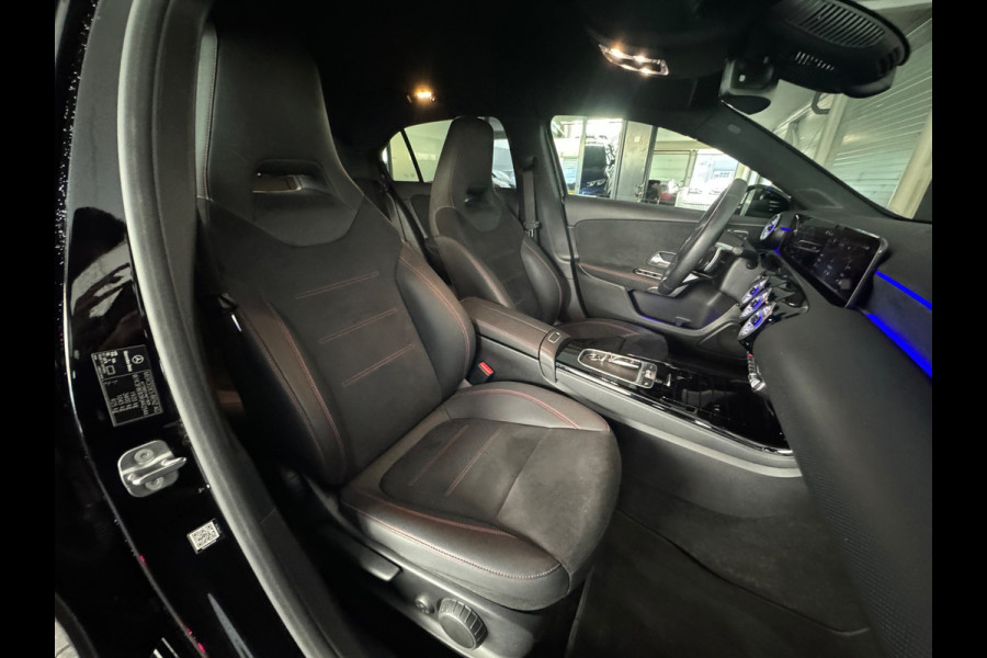 Mercedes-Benz A-Klasse 180 AMG Stoelverwarming|Camera|Sfeerverlichting
