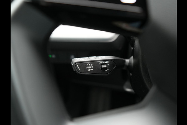Audi Q4 e-tron 50 quattro Advanced edition 82 kWh 300pk Dealer O.H. | Apple Carplay | Voorstoelen Verwarmd | Navigatie Plus | 19"L.M | LED | Cruise Control | DAB | Virtual |