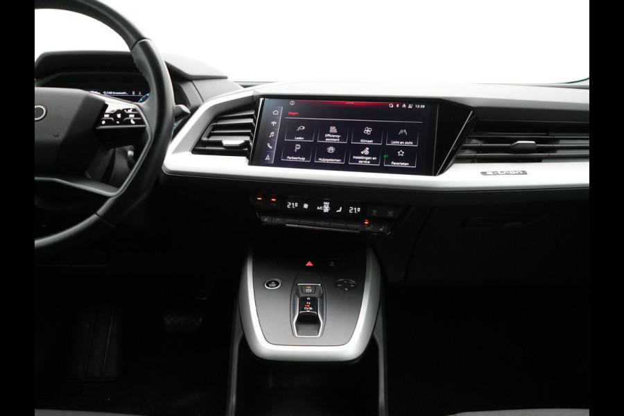 Audi Q4 e-tron 50 quattro Advanced edition 82 kWh 300pk Dealer O.H. | Apple Carplay | Voorstoelen Verwarmd | Navigatie Plus | 19"L.M | LED | Cruise Control | DAB | Virtual |