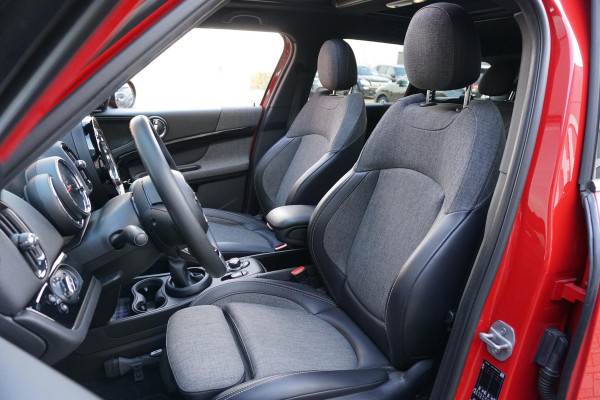MINI Countryman 1.5 Cooper S E ALL4 225PK + PANORAMA / HEAD-UP / CAMERA / STOELVERWARMING