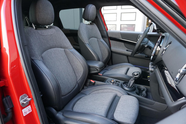 MINI Countryman 1.5 Cooper S E ALL4 225PK + PANORAMA / HEAD-UP / CAMERA / STOELVERWARMING
