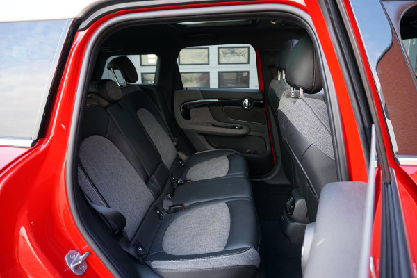 MINI Countryman 1.5 Cooper S E ALL4 225PK + PANORAMA / HEAD-UP / CAMERA / STOELVERWARMING