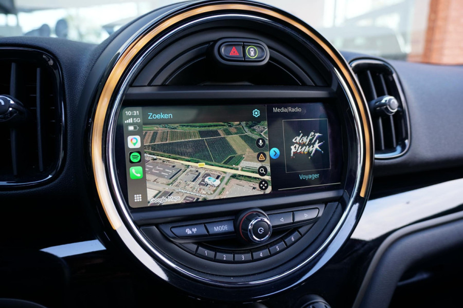 MINI Countryman 1.5 Cooper S E ALL4 225PK + PANORAMA / HEAD-UP / CAMERA / STOELVERWARMING
