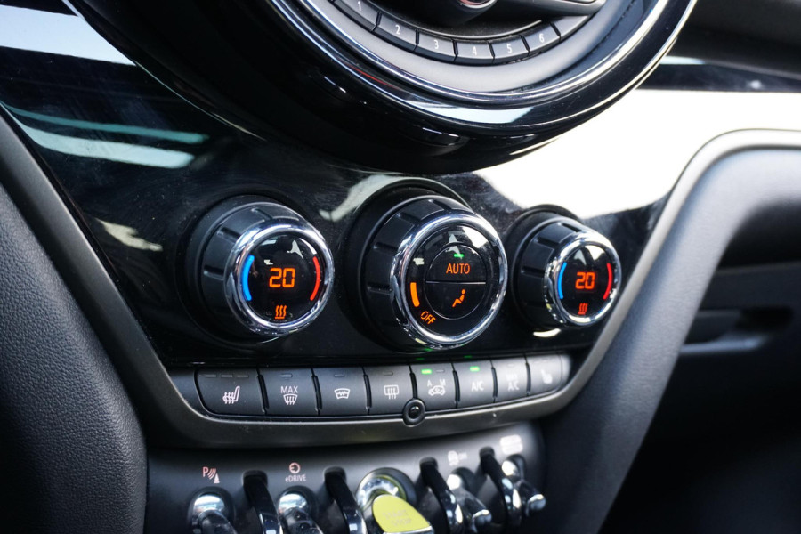 MINI Countryman 1.5 Cooper S E ALL4 225PK + PANORAMA / HEAD-UP / CAMERA / STOELVERWARMING