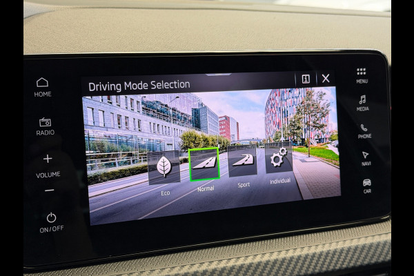 Škoda SCALA 1.0 TSI Monte Carlo Pano Camera CarPlay