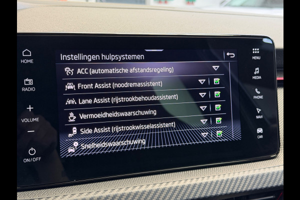 Škoda SCALA 1.0 TSI Monte Carlo Pano Camera CarPlay