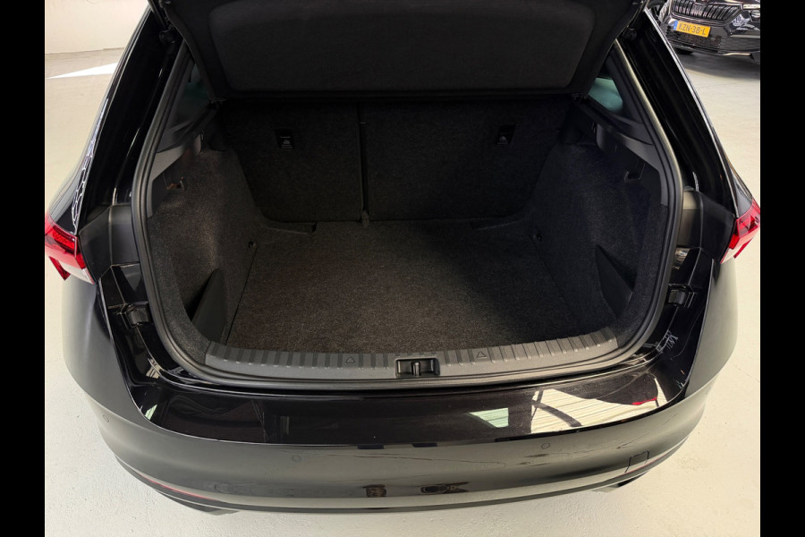 Škoda SCALA 1.0 TSI Monte Carlo Pano Camera CarPlay