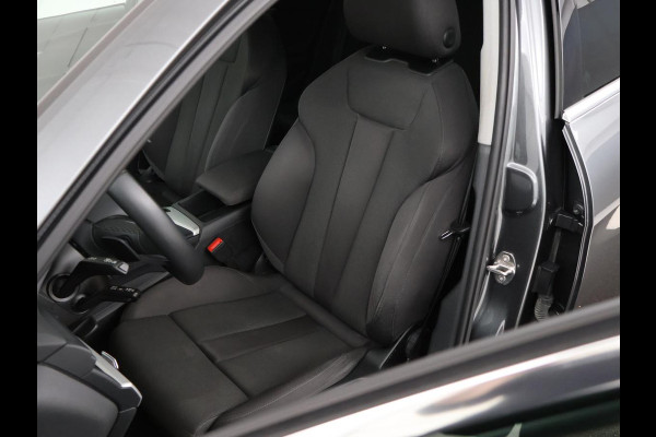 Audi A4 Avant 40 TFSI S edition | Adaptive cruise | Trekhaak | Stoelverwarming | Park assist | Navigatie | Bluetooth | Climate control