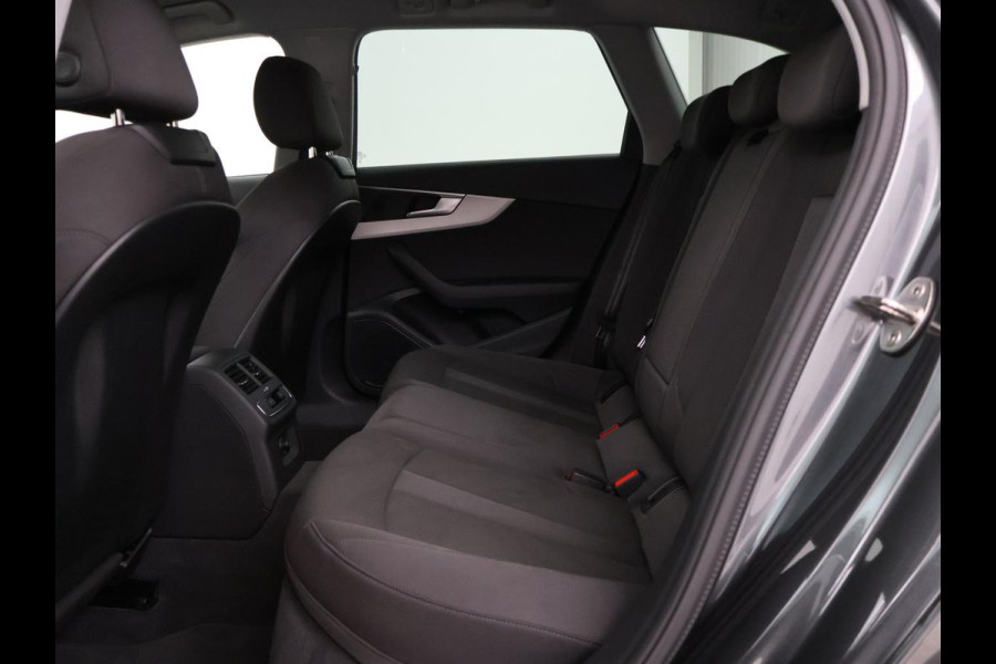 Audi A4 Avant 40 TFSI S edition | Adaptive cruise | Trekhaak | Stoelverwarming | Park assist | Navigatie | Bluetooth | Climate control