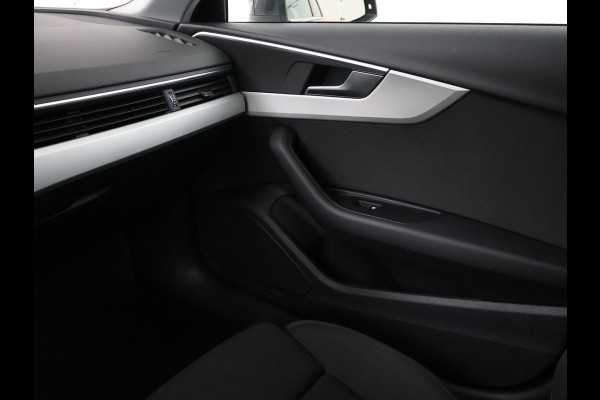 Audi A4 Avant 40 TFSI S edition | Adaptive cruise | Trekhaak | Stoelverwarming | Park assist | Navigatie | Bluetooth | Climate control