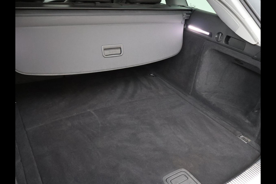 Audi A4 Avant 40 TFSI S edition | Adaptive cruise | Trekhaak | Stoelverwarming | Park assist | Navigatie | Bluetooth | Climate control