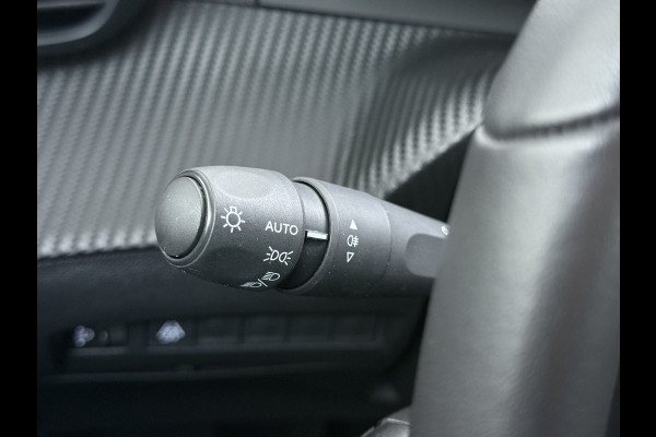 Peugeot 208 5Drs 101PK 360°Camera Apple Carplay Android Auto Isofix Ecc Allure Pack Pdc Regen-Lichtsensor Led Lmv 16" Privacy Glas Cruise Control Keyless entry/start 1e Eigenaar Origineel Nederlandse Auto