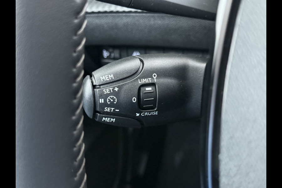 Peugeot 208 5Drs 101PK 360°Camera Apple Carplay Android Auto Isofix Ecc Allure Pack Pdc Regen-Lichtsensor Led Lmv 16" Privacy Glas Cruise Control Keyless entry/start 1e Eigenaar Origineel Nederlandse Auto