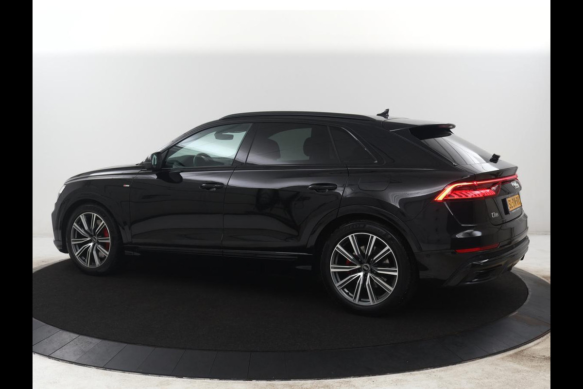 Audi Q8 60 TFSI e quattro Pro Line S Competition | SOH 79,5% | Cruise control | Memory | Stoelverwarming | 360 camera | Navigatie | Carplay | Climate control