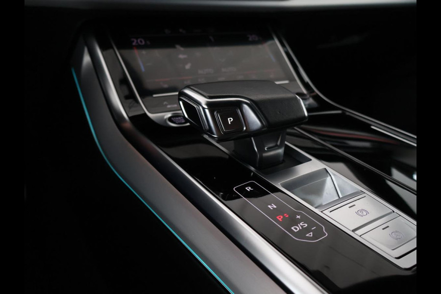Audi Q8 60 TFSI e quattro Pro Line S Competition | SOH 79,5% | Cruise control | Memory | Stoelverwarming | 360 camera | Navigatie | Carplay | Climate control