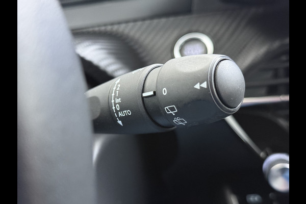 Peugeot e-2008 EV Allure Pack 50kWh Trekhaak 3D-Navi 360°Camera Apple Carplay Android Auto Ecc SOH 88% Regen-Lichtsensor Privacy Glas Led Isofix Bluetooth Cruise Control 1e Eigenaar Dealeronderhouden Origineel Nederlandse Auto