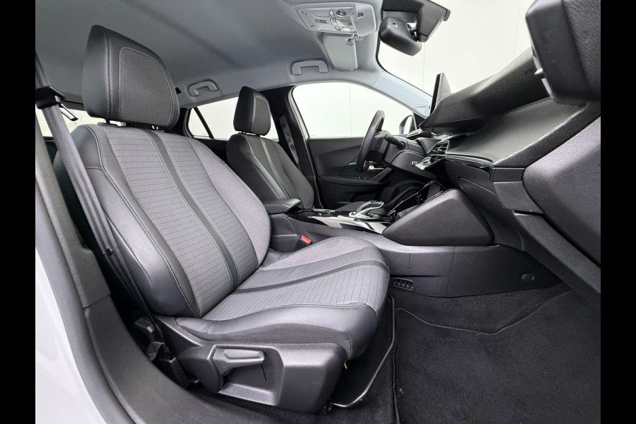 Peugeot e-2008 EV Allure Pack 50kWh Trekhaak 3D-Navi 360°Camera Apple Carplay Android Auto Ecc SOH 88% Regen-Lichtsensor Privacy Glas Led Isofix Bluetooth Cruise Control 1e Eigenaar Dealeronderhouden Origineel Nederlandse Auto