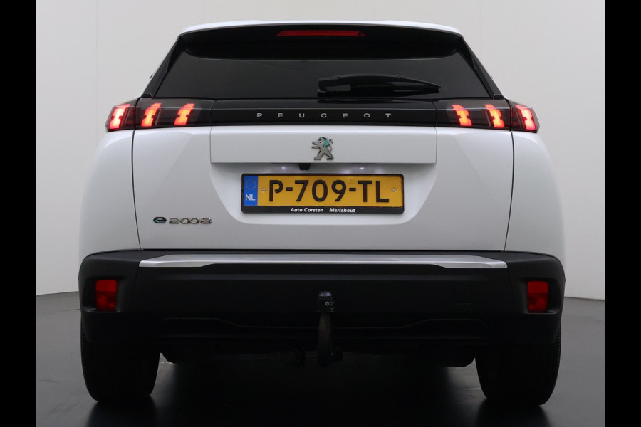 Peugeot e-2008 EV Allure Pack 50kWh Trekhaak 3D-Navi 360°Camera Apple Carplay Android Auto Ecc SOH 88% Regen-Lichtsensor Privacy Glas Led Isofix Bluetooth Cruise Control 1e Eigenaar Dealeronderhouden Origineel Nederlandse Auto