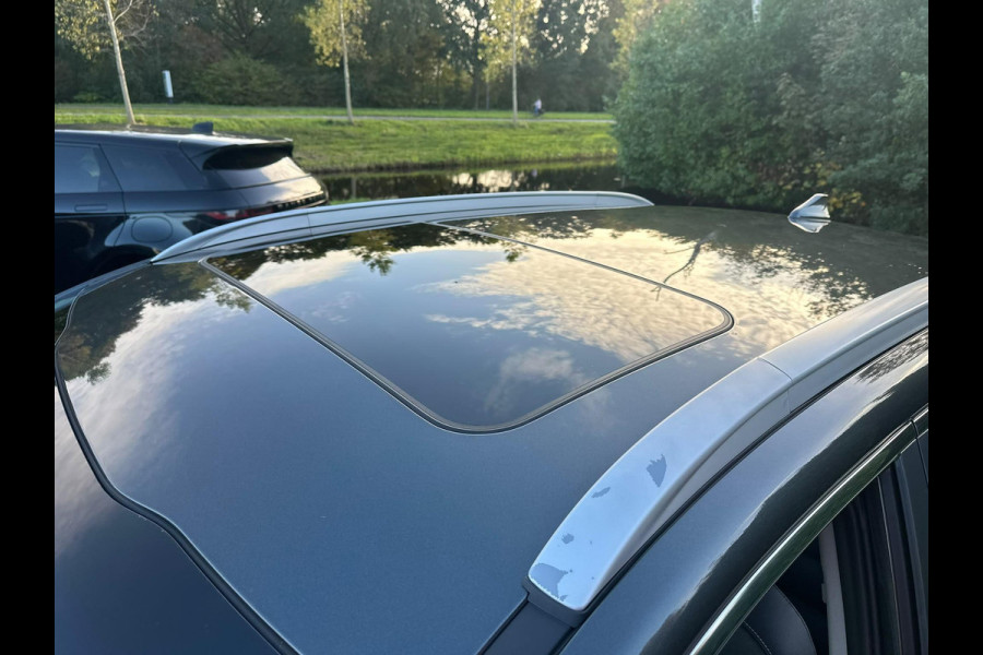 Kia e-Niro ExecutiveLine 64 kWh 204 pk | Trekhaak | Lederen bekleding | Camera | SOH 99,3% |  Schuif-Kantel Dak | Navigatie | Stoelverwarming | Stuurwielverwarming