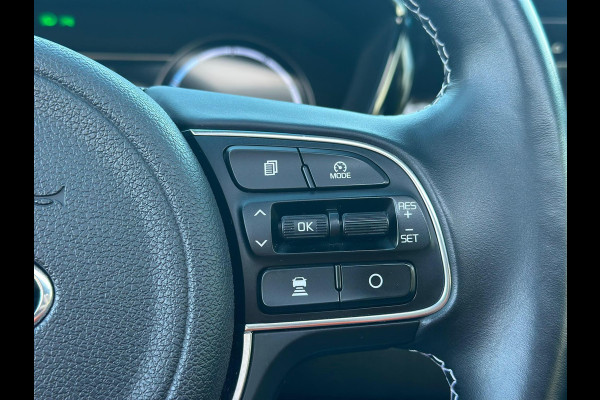 Kia e-Niro ExecutiveLine 64 kWh 204 pk | Trekhaak | Lederen bekleding | Camera | SOH 99,3% |  Schuif-Kantel Dak | Navigatie | Stoelverwarming | Stuurwielverwarming