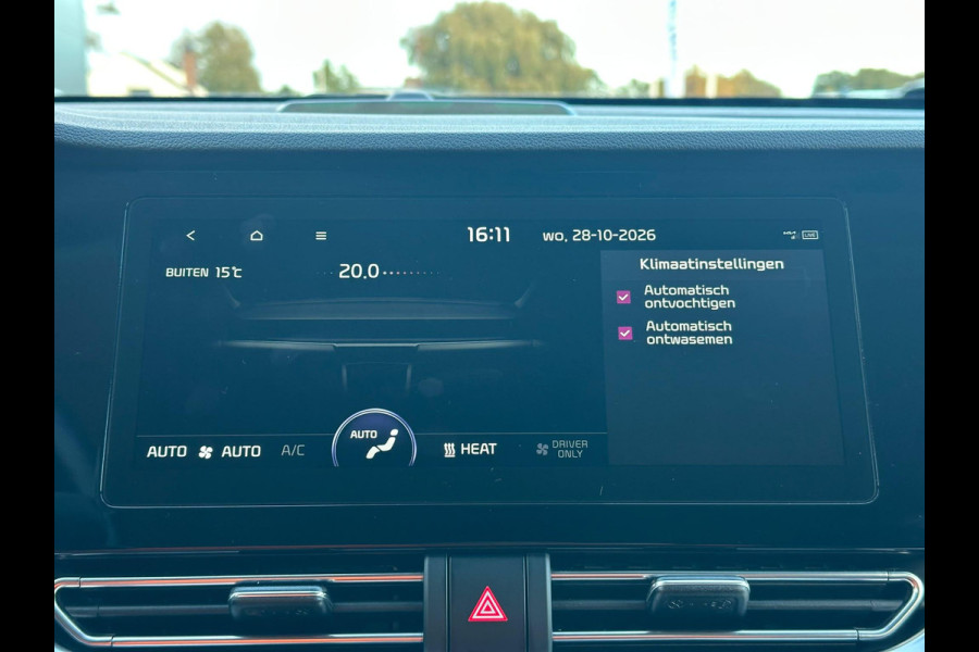 Kia e-Niro ExecutiveLine 64 kWh 204 pk | Trekhaak | Lederen bekleding | Camera | SOH 99,3% |  Schuif-Kantel Dak | Navigatie | Stoelverwarming | Stuurwielverwarming