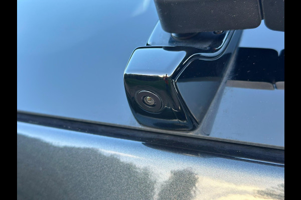 Kia e-Niro ExecutiveLine 64 kWh 204 pk | Trekhaak | Lederen bekleding | Camera | SOH 99,3% |  Schuif-Kantel Dak | Navigatie | Stoelverwarming | Stuurwielverwarming