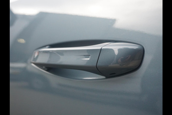 Peugeot E-5008 GT Exclusive 73 kWh 7p Panoramadak | Afn. Trekhaak