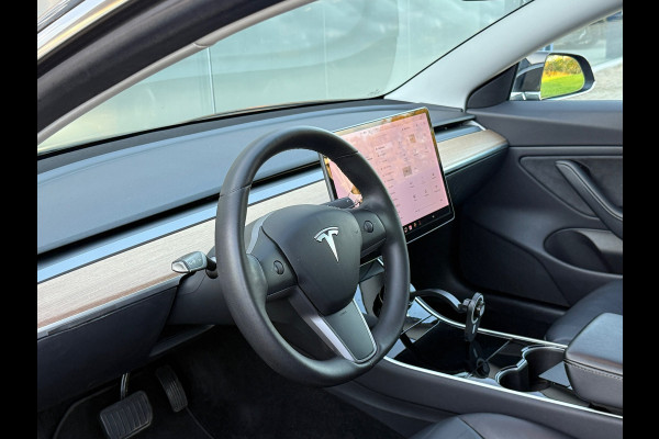 Tesla Model 3 Standard RWD Plus 60 kWh Autopilot