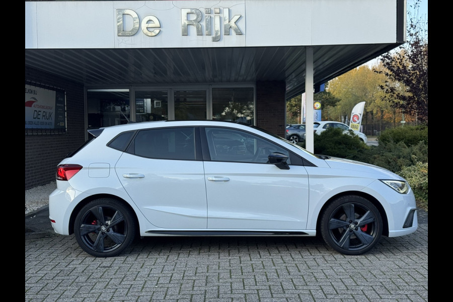 Seat Ibiza 1.0 TSI FR Business Intense Plus | Pano, Carplay/Android, ACC, Camera, Leder/Alc., Virt. Cockp., Stoelverw., Beats |