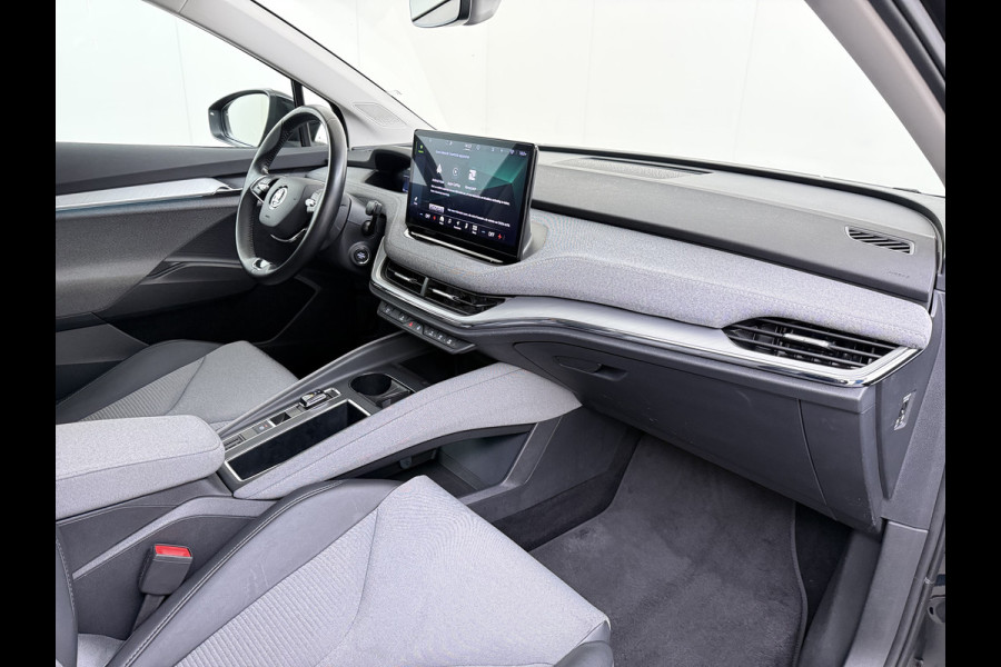 Škoda ENYAQ iV 180PK SOH 90% Trekhaak Camera Navi Apple Carplay Android Auto P-Assist Pdc Isofix DAB Lmv Bluetooth Keyless-go Rijstrooksensor 1.000KG Trekgewicht 1e Eigenaar Origineel Nederlandse Auto