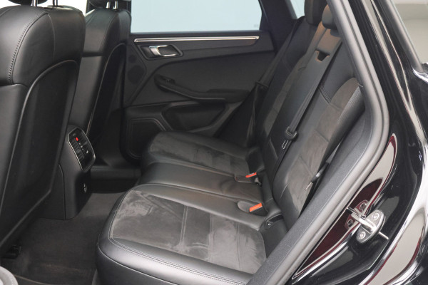 Porsche Macan 2.9 GTS Sport-chrono Pakket Plus, Panoramadak, Camera, Sport uitlaat, Navigatie, Trekhaak, 21''