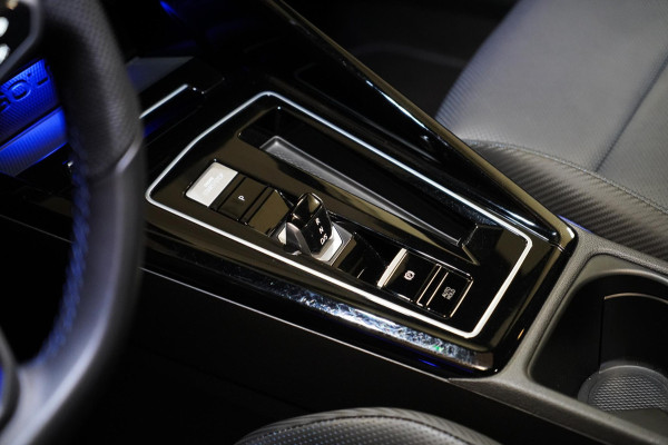 Volkswagen Golf 2.0 TSI R 4Motion PERFORMANCE|PANO|AKRA|ACC|CRBN KIT|NRING|H&K|MEMORY|STOEL KOELING