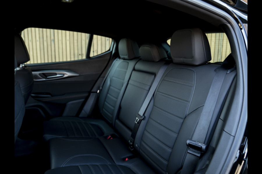 Alfa Romeo Tonale 1.3T PHEV Veloce 280pk | LED-Matrix | Harman/Kardon | Winterpack