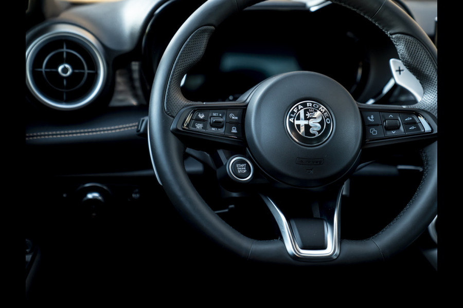 Alfa Romeo Tonale 1.3T PHEV Veloce 280pk | LED-Matrix | Harman/Kardon | Winterpack