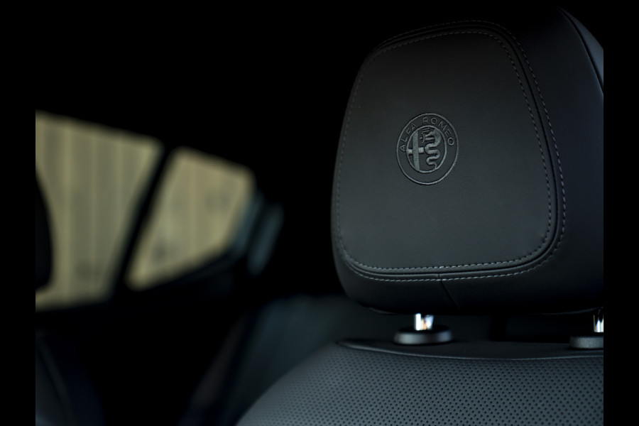 Alfa Romeo Tonale 1.3T PHEV Veloce 280pk | LED-Matrix | Harman/Kardon | Winterpack