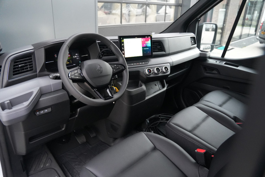 Renault Master E-Tech T35 L3H2 Advance long range 87 kWh 143pk - Navi - Betimmering - Stoelverwarming - Camera - 270GR Deuren - 360 Parkeersensoren -