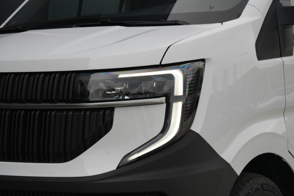 Renault Master E-Tech T35 L3H2 Advance long range 87 kWh 143pk - Navi - Betimmering - Stoelverwarming - Camera - 270GR Deuren - 360 Parkeersensoren -