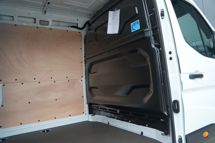 Renault Master E-Tech T35 L3H2 Advance long range 87 kWh 143pk - Navi - Betimmering - Stoelverwarming - Camera - 270GR Deuren - 360 Parkeersensoren -